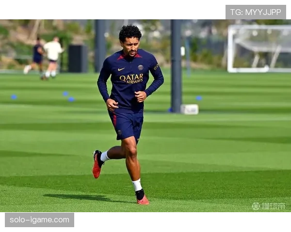 马尔基尼奥斯：巴西队长引领新一代足球新星，彰显卓越领导力与未来潜力