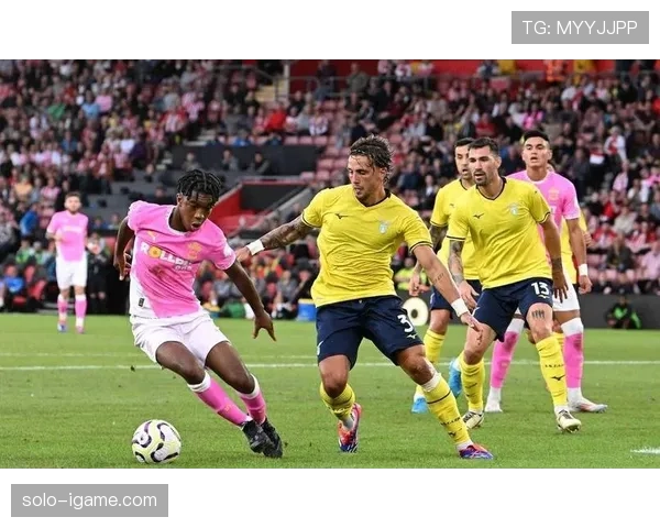 维罗纳精妙进攻战术助球队强势崛起，亮眼表现引足坛关注