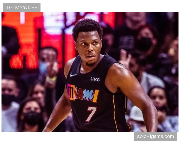 洛瑞无球跑动牵制防守，改变热火进攻空间结构